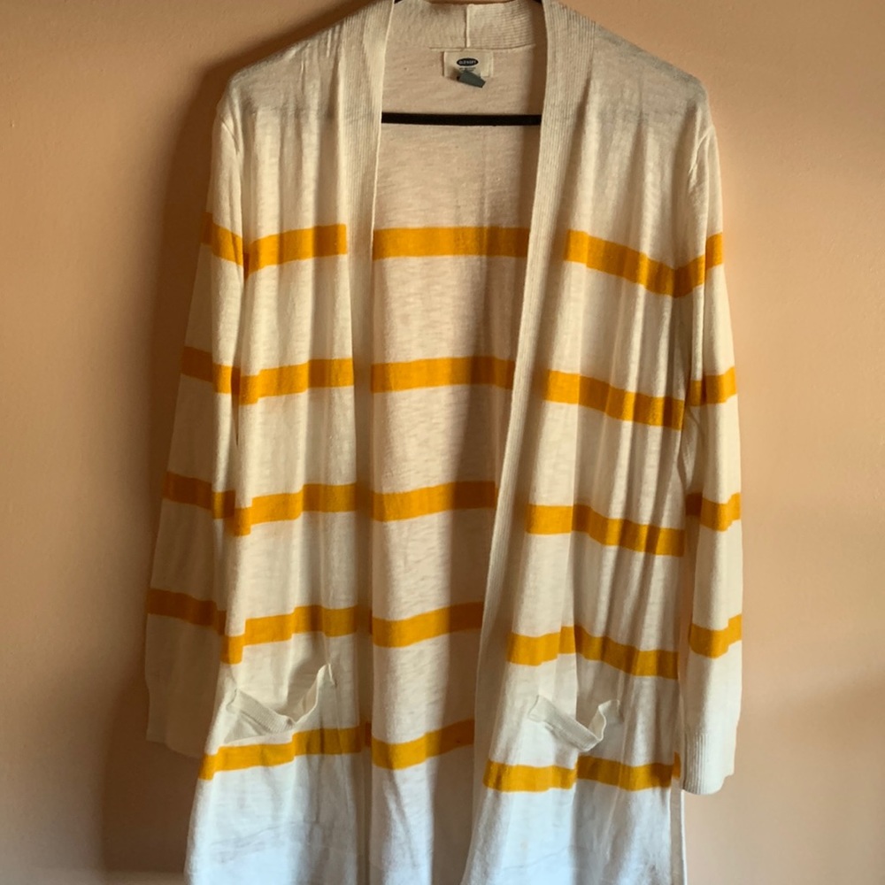 White and yellow cardigan